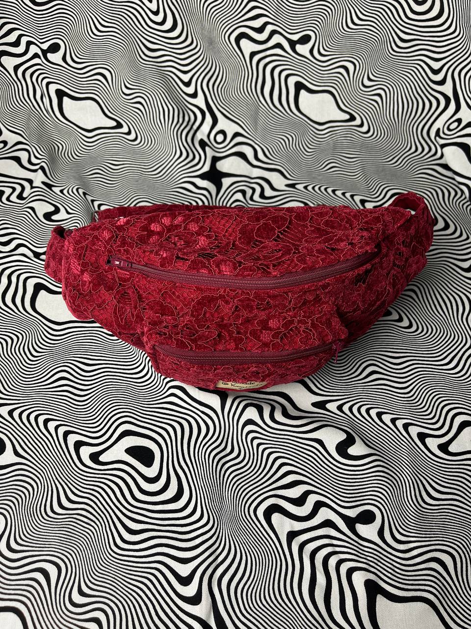 Große Bauchtasche Spitze
