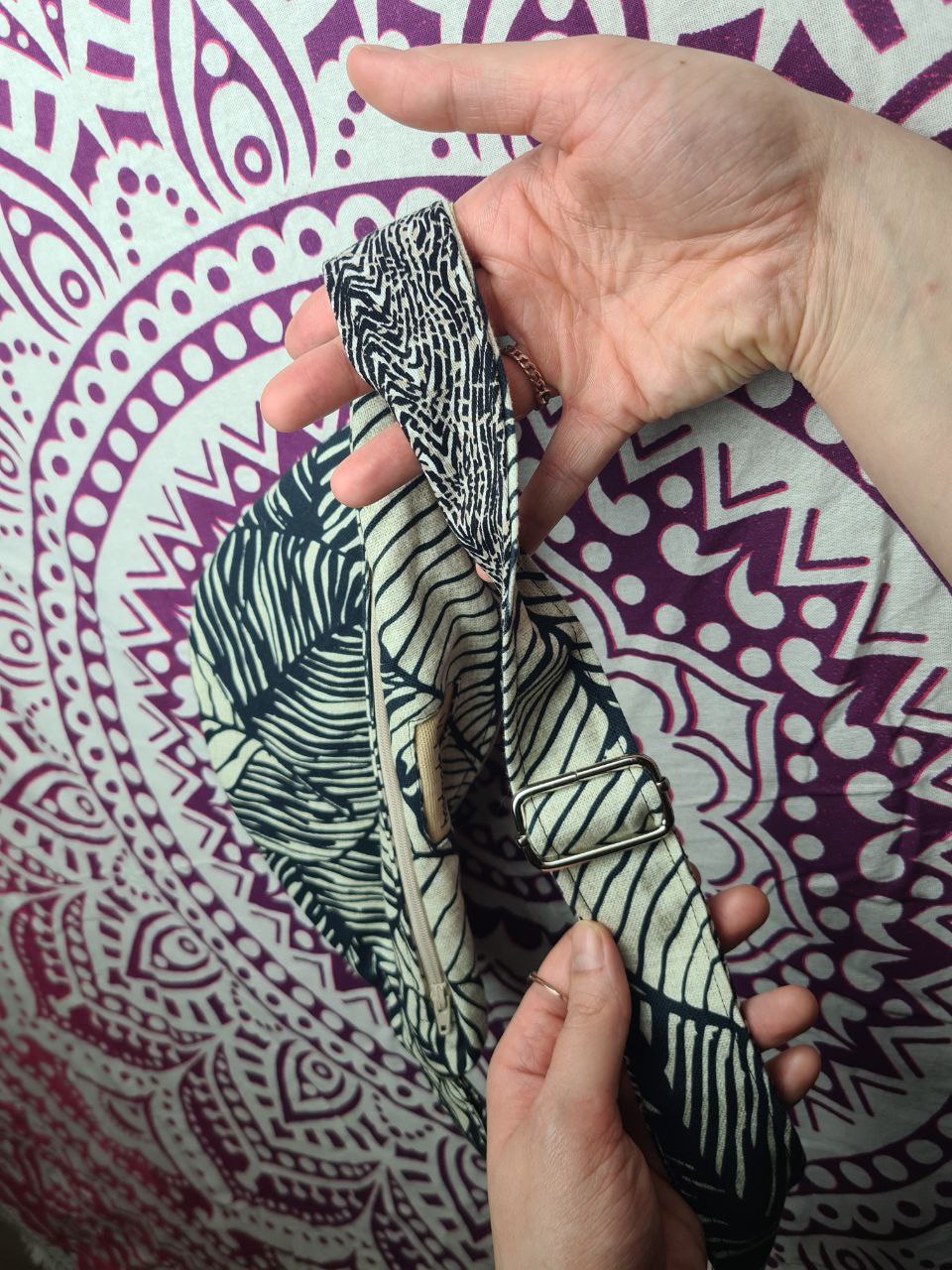 Bauchtasche mit 3 Fächern
