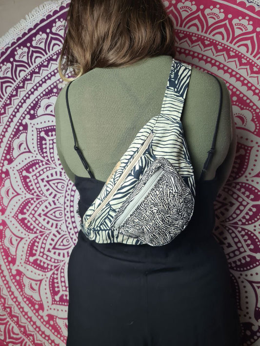 Bauchtasche mit 3 Fächern