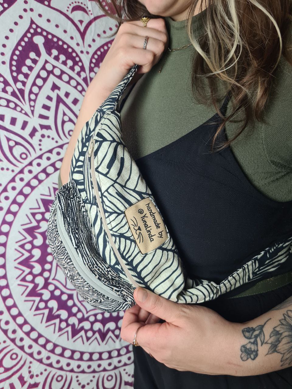 Bauchtasche mit 3 Fächern