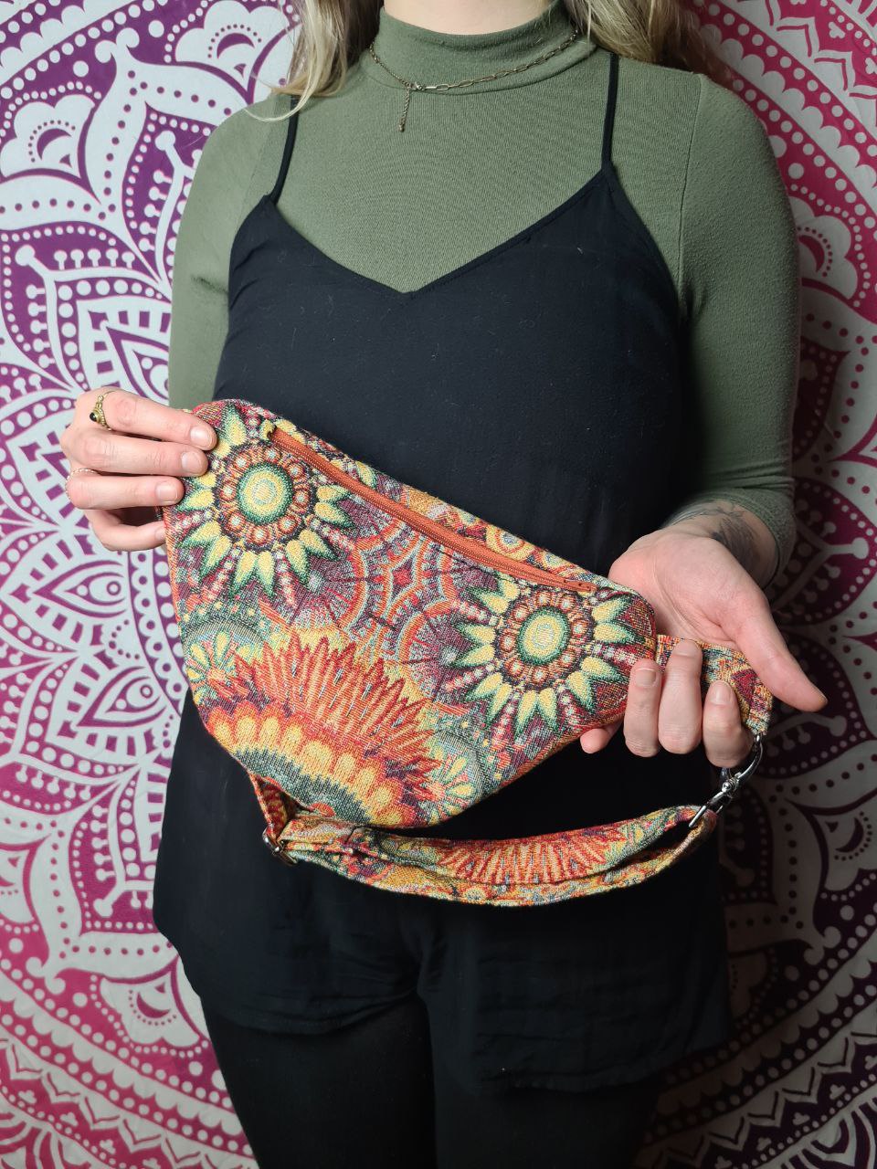 Bauchtasche mit 3 Fächern